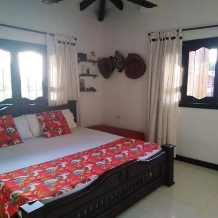 Caucasia Casa Campo Emaus מראה חיצוני תמונה
