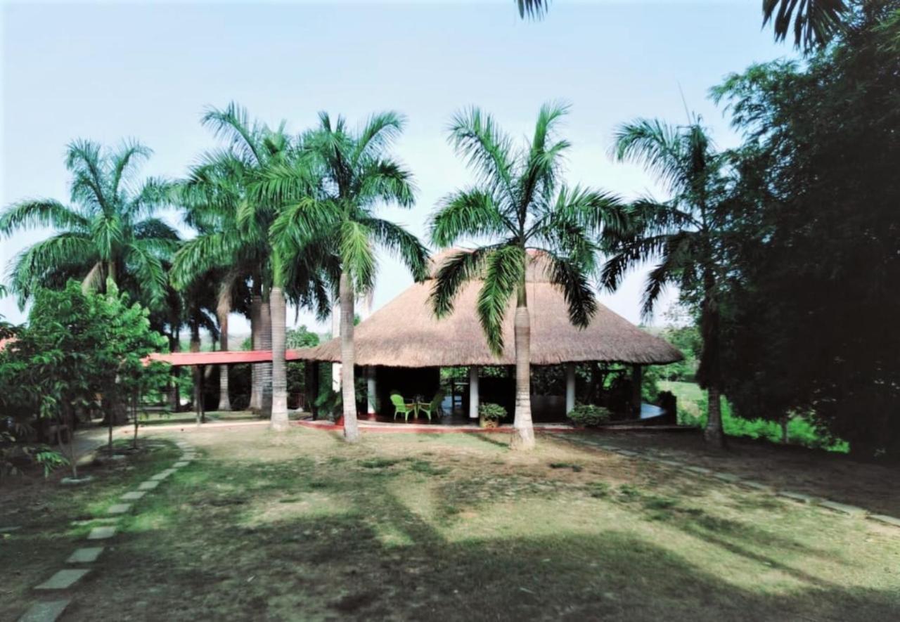 Caucasia Casa Campo Emaus מראה חיצוני תמונה