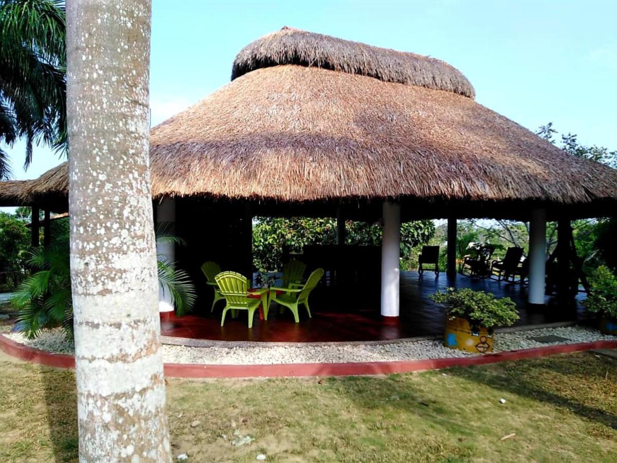 Caucasia Casa Campo Emaus מראה חיצוני תמונה