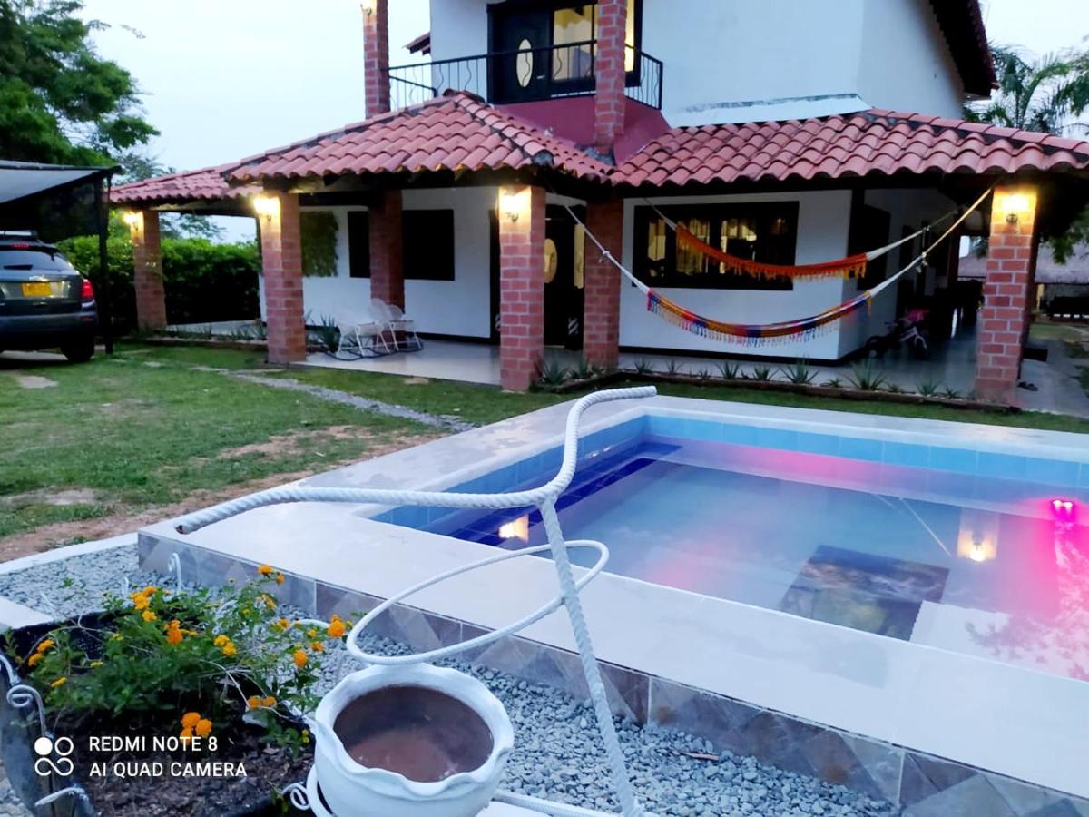 Caucasia Casa Campo Emaus מראה חיצוני תמונה