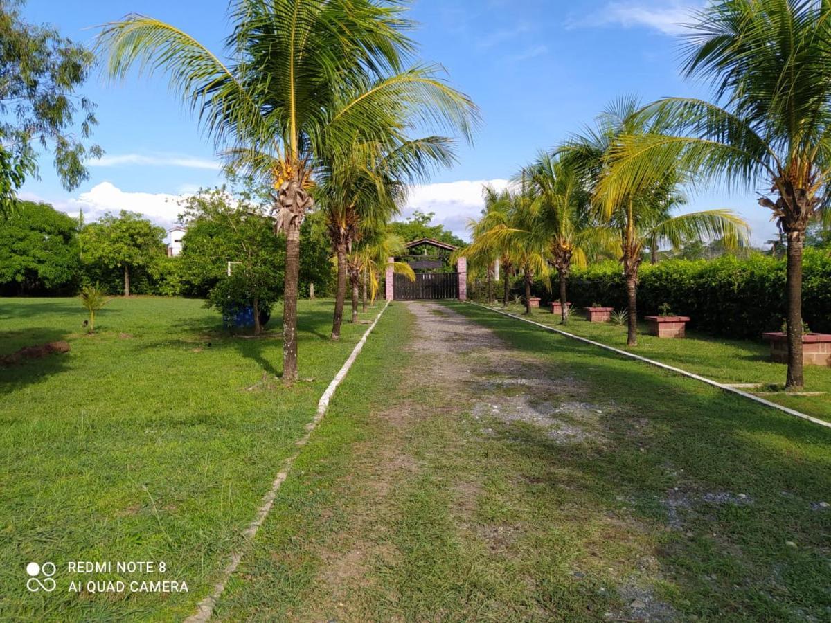 Caucasia Casa Campo Emaus מראה חיצוני תמונה