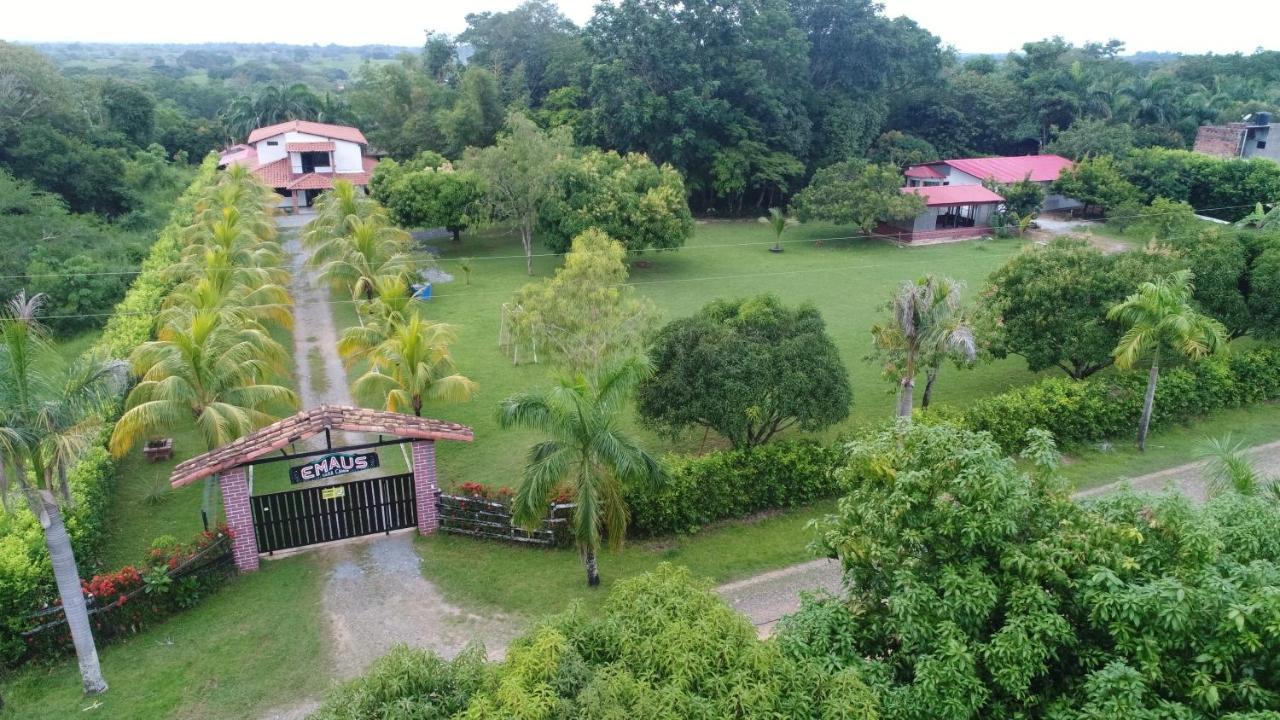Caucasia Casa Campo Emaus מראה חיצוני תמונה