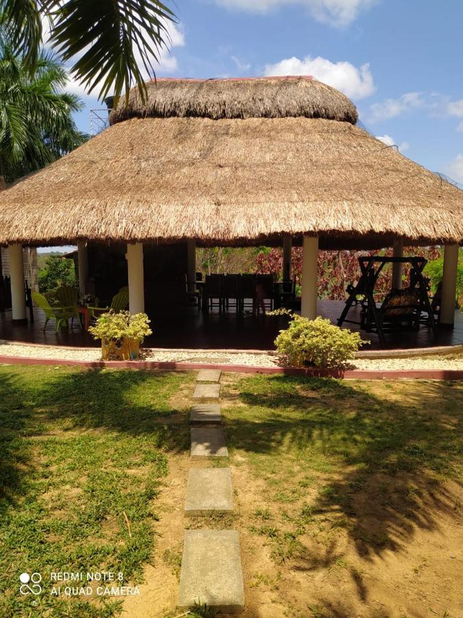 Caucasia Casa Campo Emaus מראה חיצוני תמונה