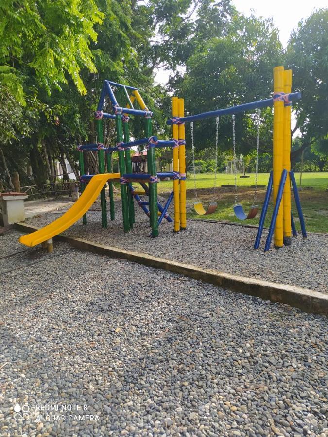Caucasia Casa Campo Emaus מראה חיצוני תמונה