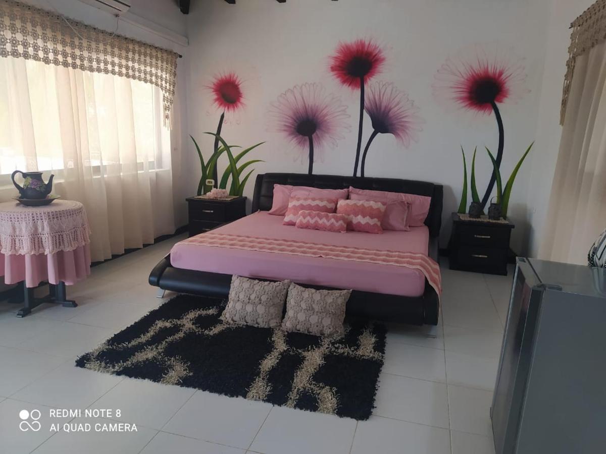 Caucasia Casa Campo Emaus מראה חיצוני תמונה
