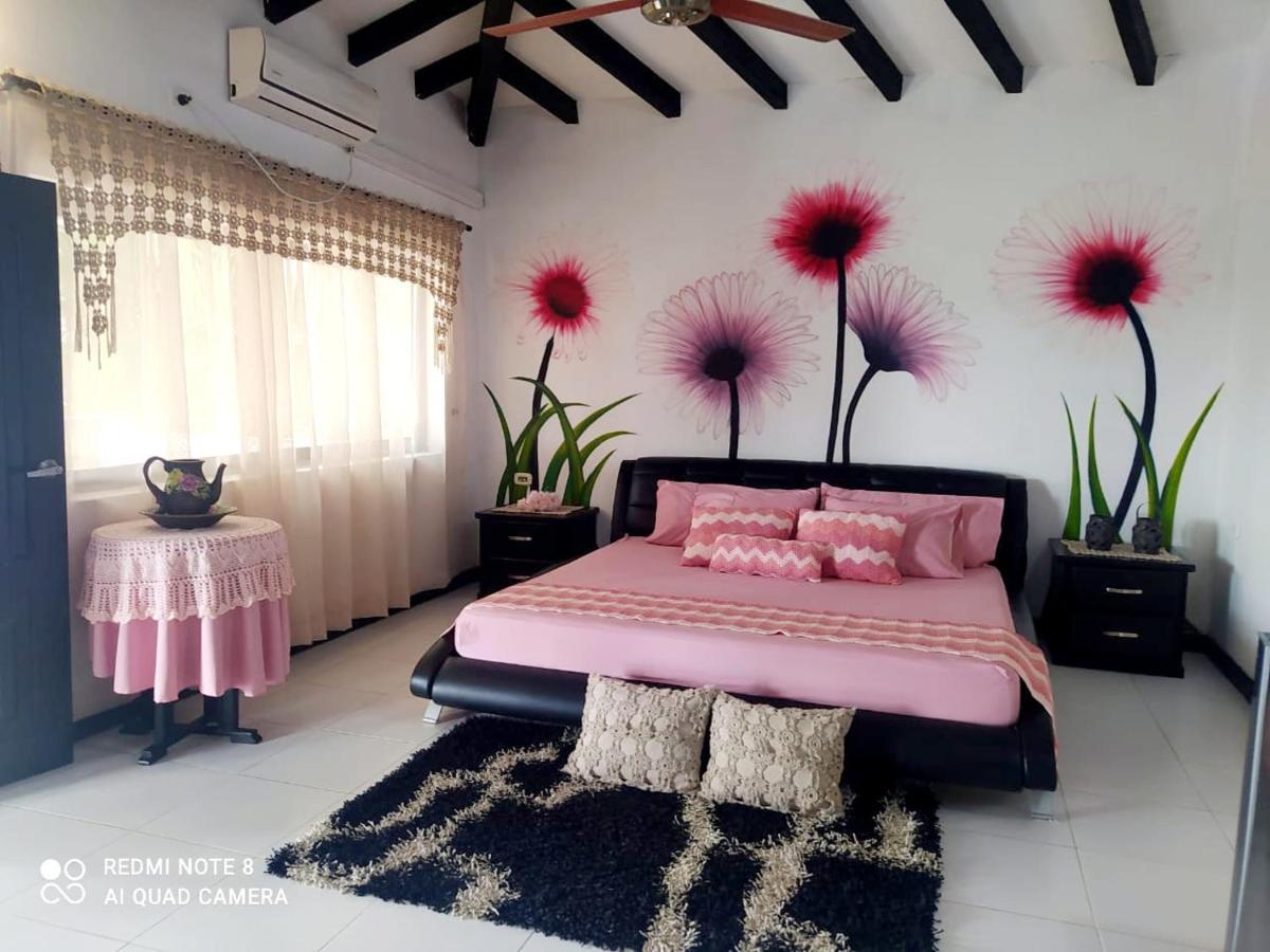 Caucasia Casa Campo Emaus מראה חיצוני תמונה